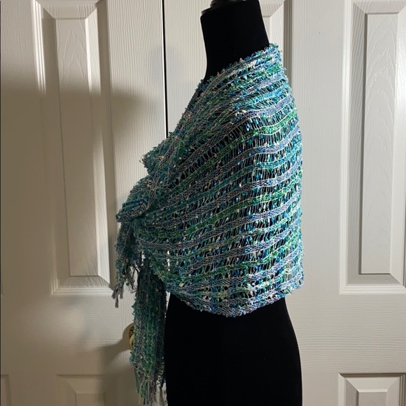 End of year Clearance Sale!  
Beautiful and delicate scarf - Picture 2 of 8